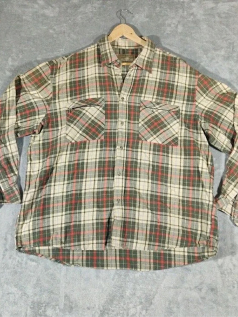 NuFace Green and Red Plaid Casual Button-Down Shirt